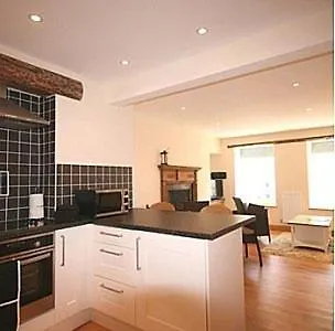 Apartman Breaks - Cottages & Padstow